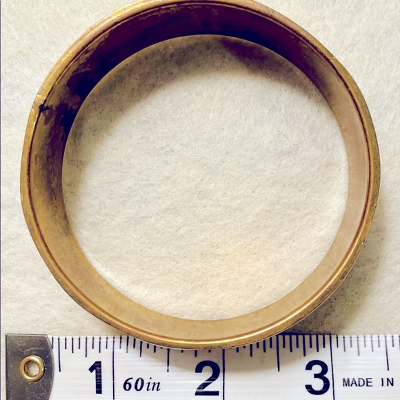 Gold bangle - Picture 3 of 3